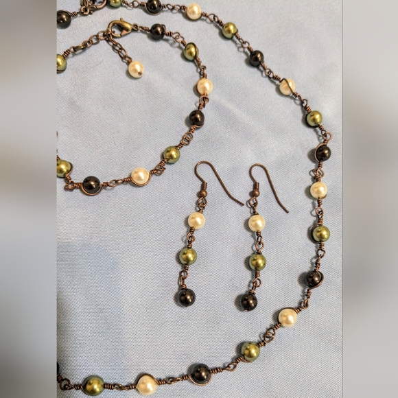 Swarovski Pearls Wire-wrapped in Copper Jewelry: Necklace, Bracelet and Earrings - Picture 2 of 8